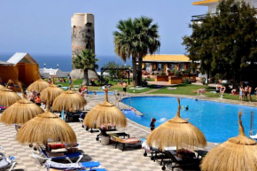 Гостиница Hotel Salobreña Suites  Салобренья